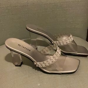 Women’s clear/rhinestone dress shoe size 6 1/2 M